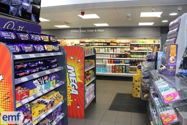 Prime Double-Fronted Freehold Convenience Store in Cleethorpes Photo 7