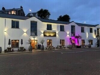 Beautiful bespoke restaurant, located on Milford Haven Marina