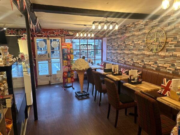 Cafe & Milkshake/Coffee House - Cotswolds Photo 7