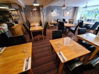 Popular Cornish Coastal Town Centre Restaurant With Spacious Owner's Apartment Photo 7