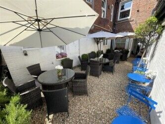 Quaint East Devon Coffee Shop and Boutique Business For Sale in Budleigh Salterton Photo 7