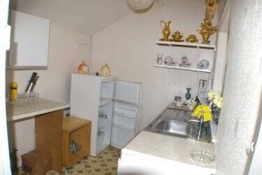 Wirral Delicatessen/Cafe/Sandwich Bar For Sale. Shop with 2 Bed Accomm. Good Location. £29,995 + SAV Photo 7