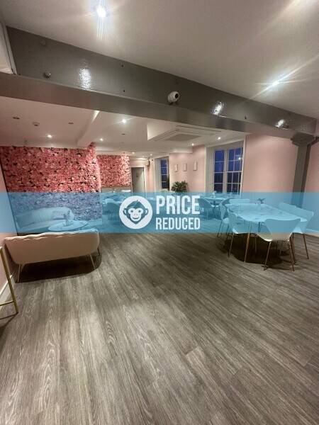 Further Reduced for Quick Sale Well-Established Bar & Restaurant Overlooking Cromer's Historic Pier Photo 7