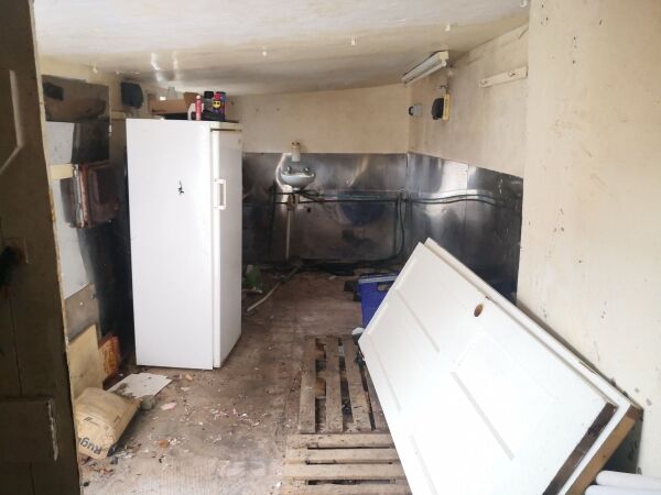 Investment Property / A3 Licence / Fish & Chip + Accommodation Photo 7