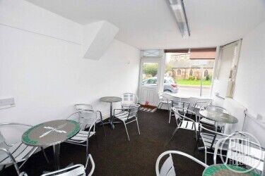 Seaside Fish and Chip Shop with Accommodation - Hunstanton, Norfolk. Photo 7