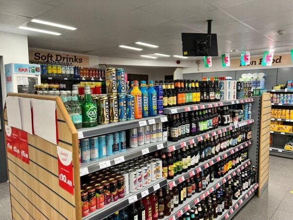 3 x Franchise Off Licences & Sandwich Shop - Wales Photo 7