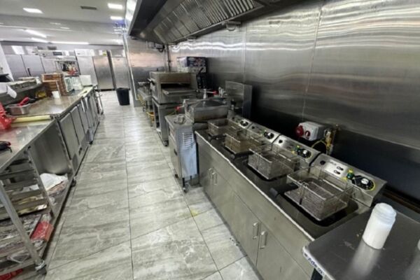 Newly Fitted Restaurant / Takeaway Business Photo 7