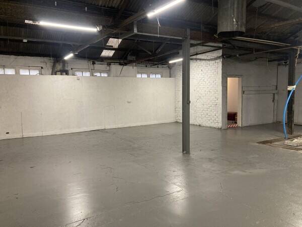 Commercial Unit Photo 7