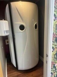 Sunbed Tanning salon shop business for sale Photo 7