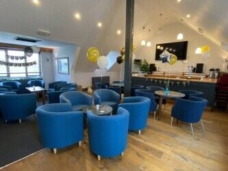WILTSHIRE- CANAL & MARINA SIDE PUBLIC HOUSE Photo 7