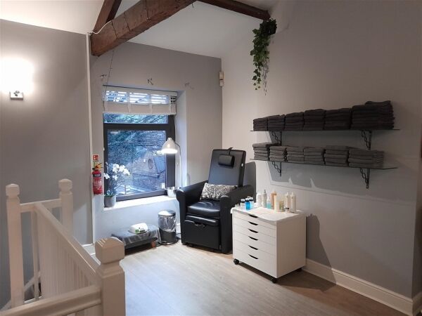 Beauty, Therapy & Tanning For Sale in Mirfield Photo 7