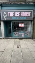 Cafe/ice cream shop Photo 1