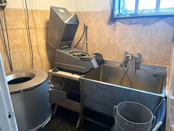FISH & CHIP TAKEAWAY (NOW CLOSED) Photo 7