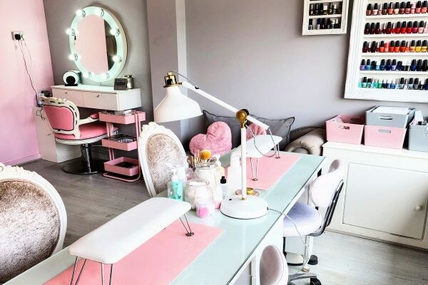 Beauty & Nail Salon - Greater London Photo 7