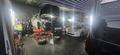 Garage workshop to let in Harlow Photo 8