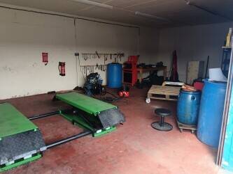 Car Repair Garage Unit