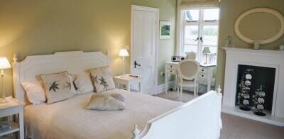 ELEGANT WELL EQUIPPED 8 BEDROOM COUNTRY HOUSE, BED & BREAKFAST/EVENTS AND WEDDINGS VENUE, WIRRAL Photo 7