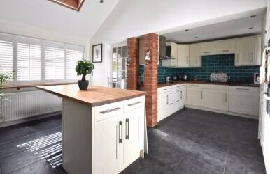 Boarding Cattery for sale in Farnham, Surrey Photo 8