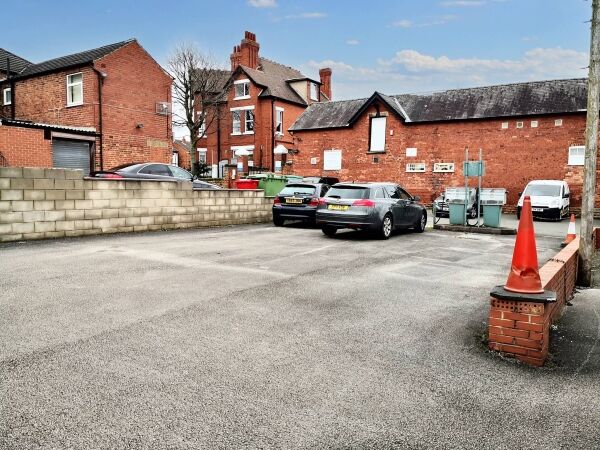 Established MOT & Service Garage in Eastwood, Nottinghamshire Photo 7