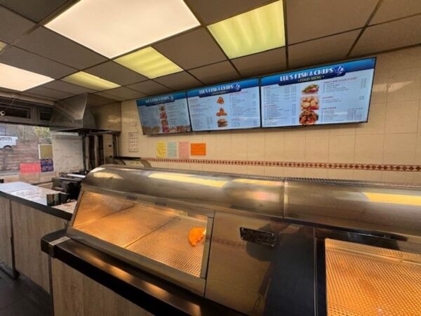 Leasehold Fish & Chip Takeaway Located In Studley Photo 7