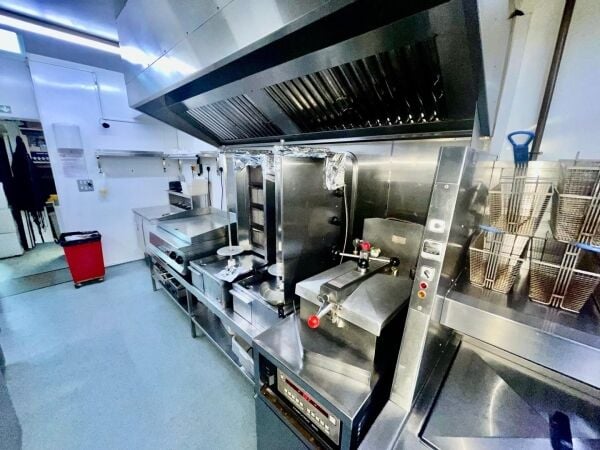 Leasehold Fish & Chip Shop Takeaway Located In St Austell Photo 7