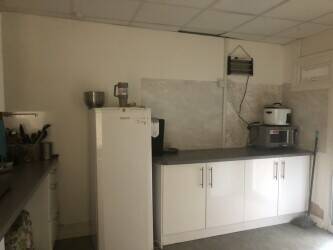 Takeaway for sale prime location Rushden high street Photo 8