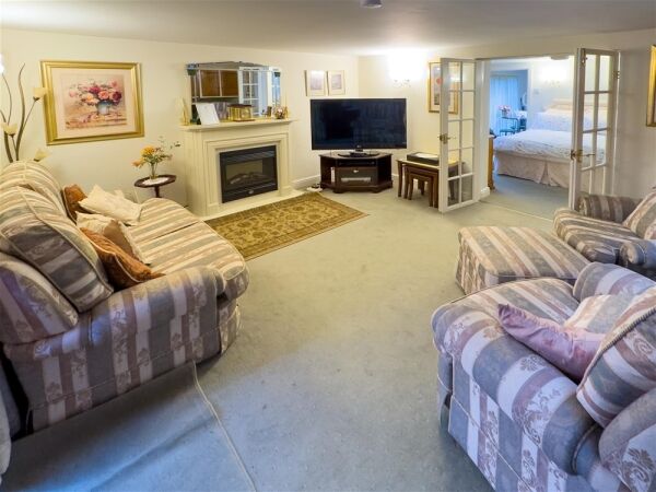 Hotels For Sale in Dronfield Photo 7