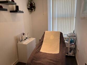 Beauty Salon For Sale renovated to the highest Spec in affluent area with regulars & repeat custom Photo 6