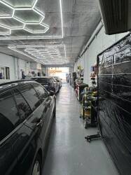 Fully Equipped Bodyshop Photo 6