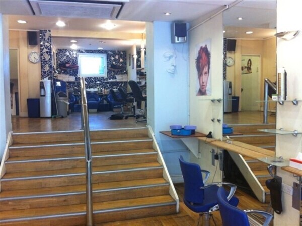 HAIR & BEAUTY SALON based LONDON SE17 Photo 8