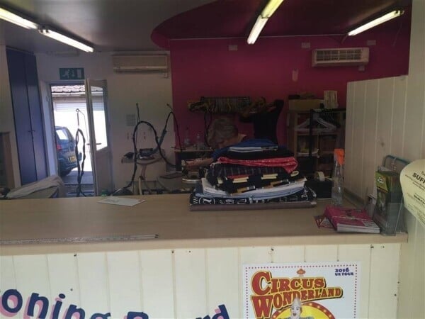 DOMESTIC & COMMERCIAL IRONING & LAUNDRY SERVICES FOR SALE IN AFFLUENT BUCKINGHAMSHIRE VILLAGE Photo 8
