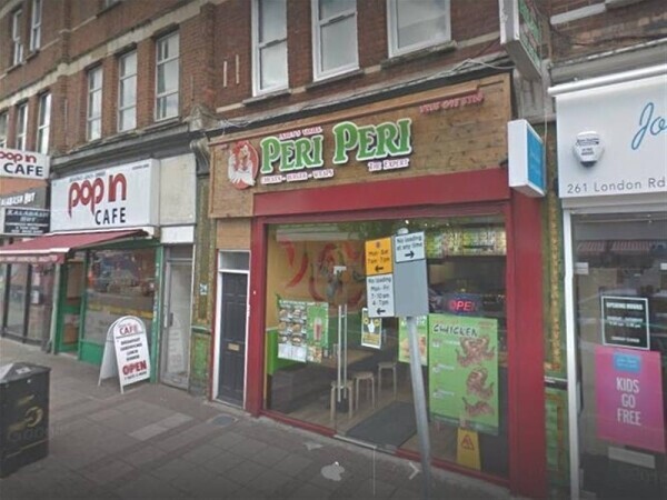 POPULAR FASTFOOD TAKEAWAY & DELIVERIES WITH PRIVATE APARTMENT FOR SALE IN MITCHAM Photo 8