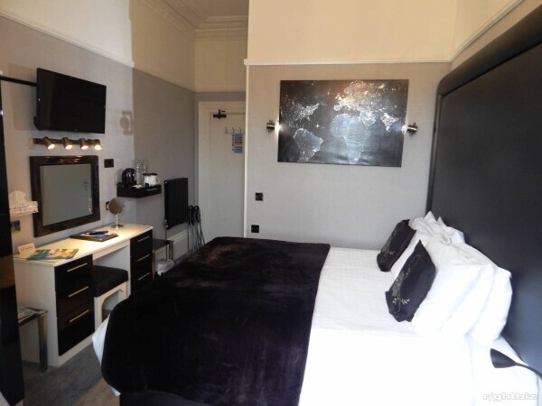 EXCEPTIONAL PROFITABLE BOUTIQUE GUEST HOUSE REAL GENUINE POTENTIAL EXCELLENT BUSINESS OPPORTUNITY Photo 8