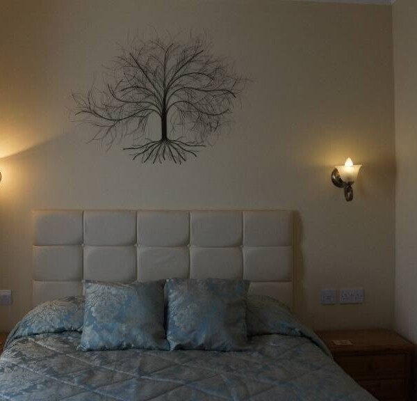 10 bedroom Victorian B&B / Hotel with owners accommodation set in the village of Combe Martin Photo 8