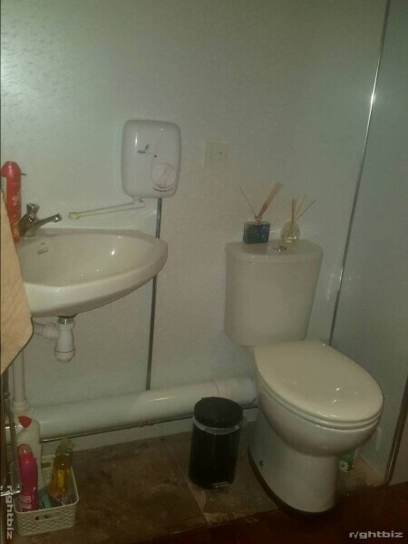 Established Nail Salon in a Prime Location with Potential Growth Photo 8