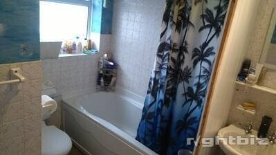 Post Office & Retail. Located in the centre of a busy precinct - heavy residential area. Photo 8