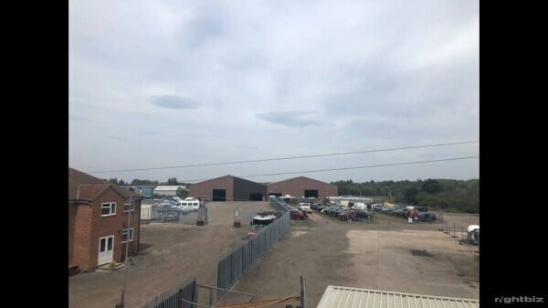 FULLY LICENSED COMMERCIAL CAR BREAKERS YARD SCRAP YARD FOR SALE Photo 1