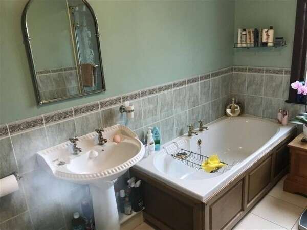 FREEHOLD BOARDING KENNELS & CATTERY WITH CHARMING PRIVATE RESIDENCE FOR SALE IN RAINFORD VILLAGE Photo 8
