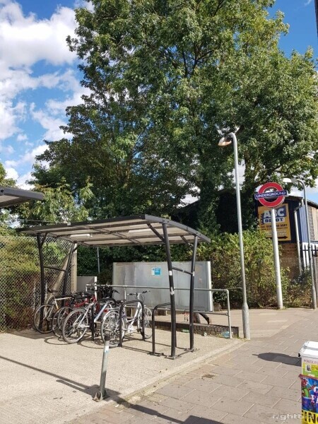 Off-licence / Convenience Store + Triple Unit Leasehold Photo 8