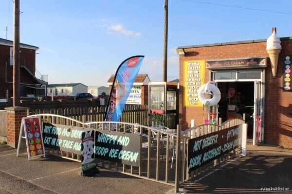 3 BUSINESSES IN 1 / AMUSEMENT ARCADE / CAFE and ICE CREAM PARLOUR / GIFT AREA ONLY 1 IN RESORT Photo 8