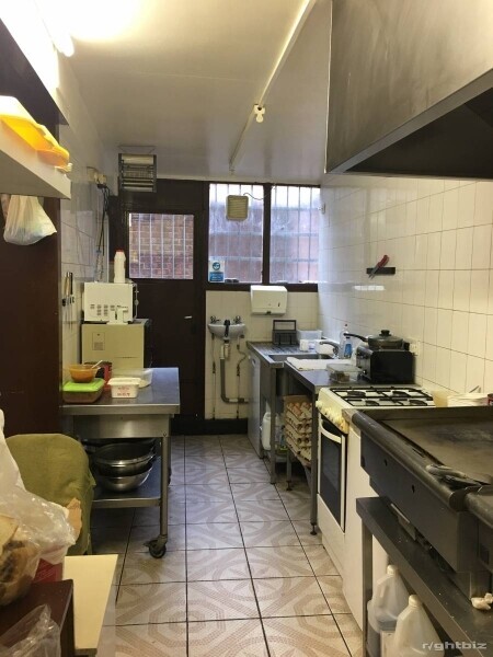 Coffee Shop and Sandwich Bar for Sale in Highgate, London Photo 8