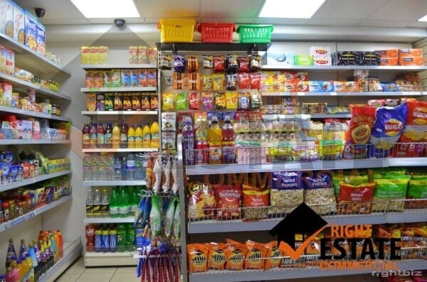 Off licence accommodation with two three bedroom and a salon lease for sale (B0001) Photo 8