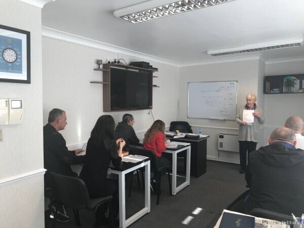 High Road Excellent Location Training Centre Provider Excellent Business for Growth and Expansion Photo 8