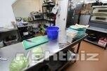 London Properties are pleased to offer to the market this well-established Indian takeaway with 3-be Photo 8