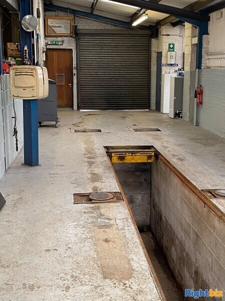MOT SERVICE CENTRE Photo 8