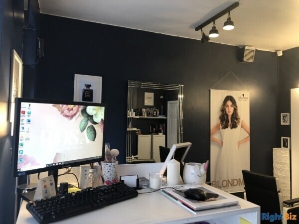 Hair Salon for sale/quick sale needed due to going on maternity Photo 8
