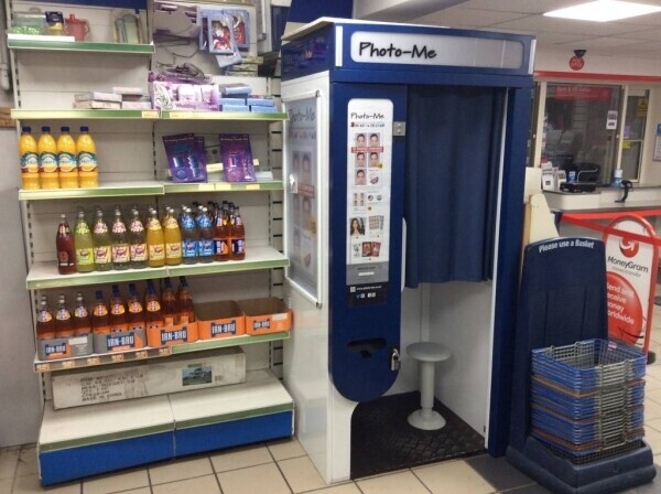 Extremely Busy Post Office Business Photo 8