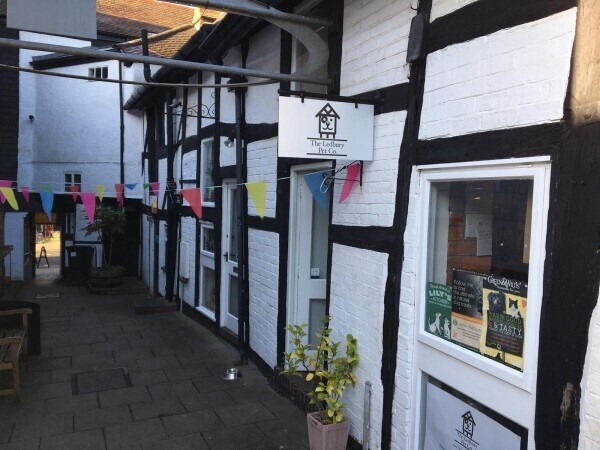 Natural Pet Shop In A Busy Market Town For Sale Photo 8