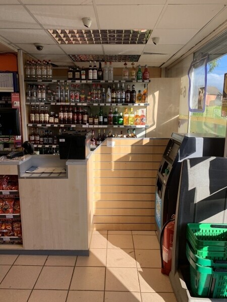 Well Presented High Turnover Profitable Business Fantastic Location - Freehold Option Available Photo 8
