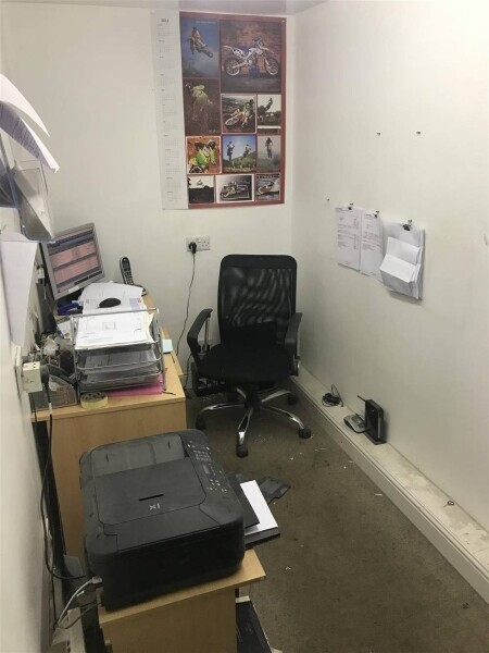 GENERAL AUTO MECHANICAL & ACCIDENT REPAIRS CENTRE IN SOUTH MOLTON Photo 8